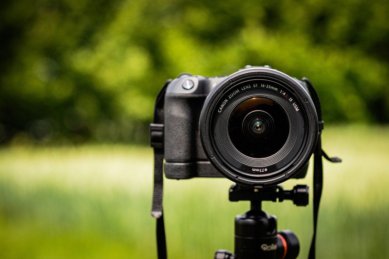 Filmowanie czy fotografia? Odkryj swojej hobby!