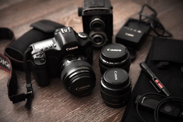 Jak wybrać aparat fotograficzny, który sprosta wielu zadaniom?